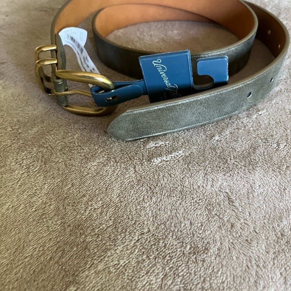 NWT Universal Tread Women’s Large Belt Green Faux Leather Antique Gold Buckle